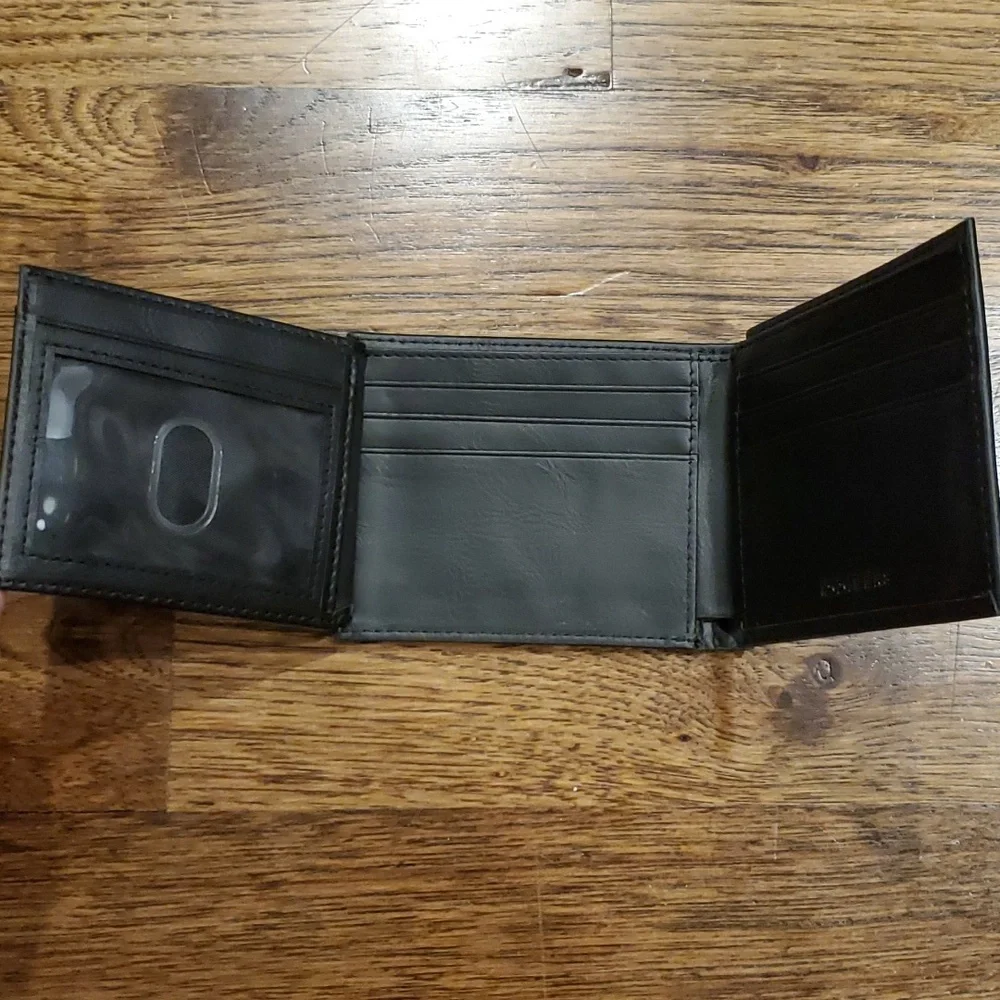 Mens Dockers black bifold wallet